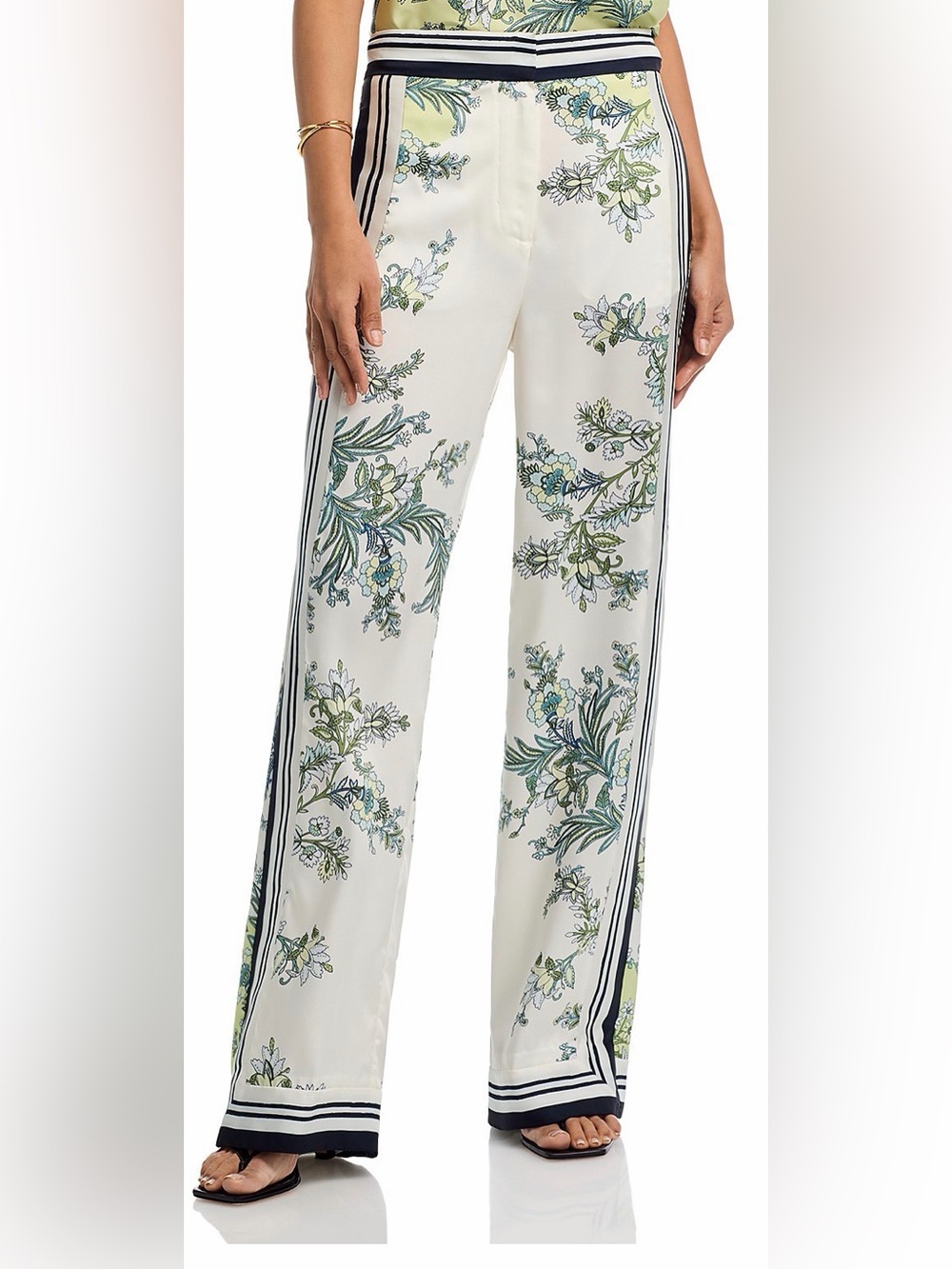 Veronica Beard Grigore Pants in Light Pistachio Multi. Size 4